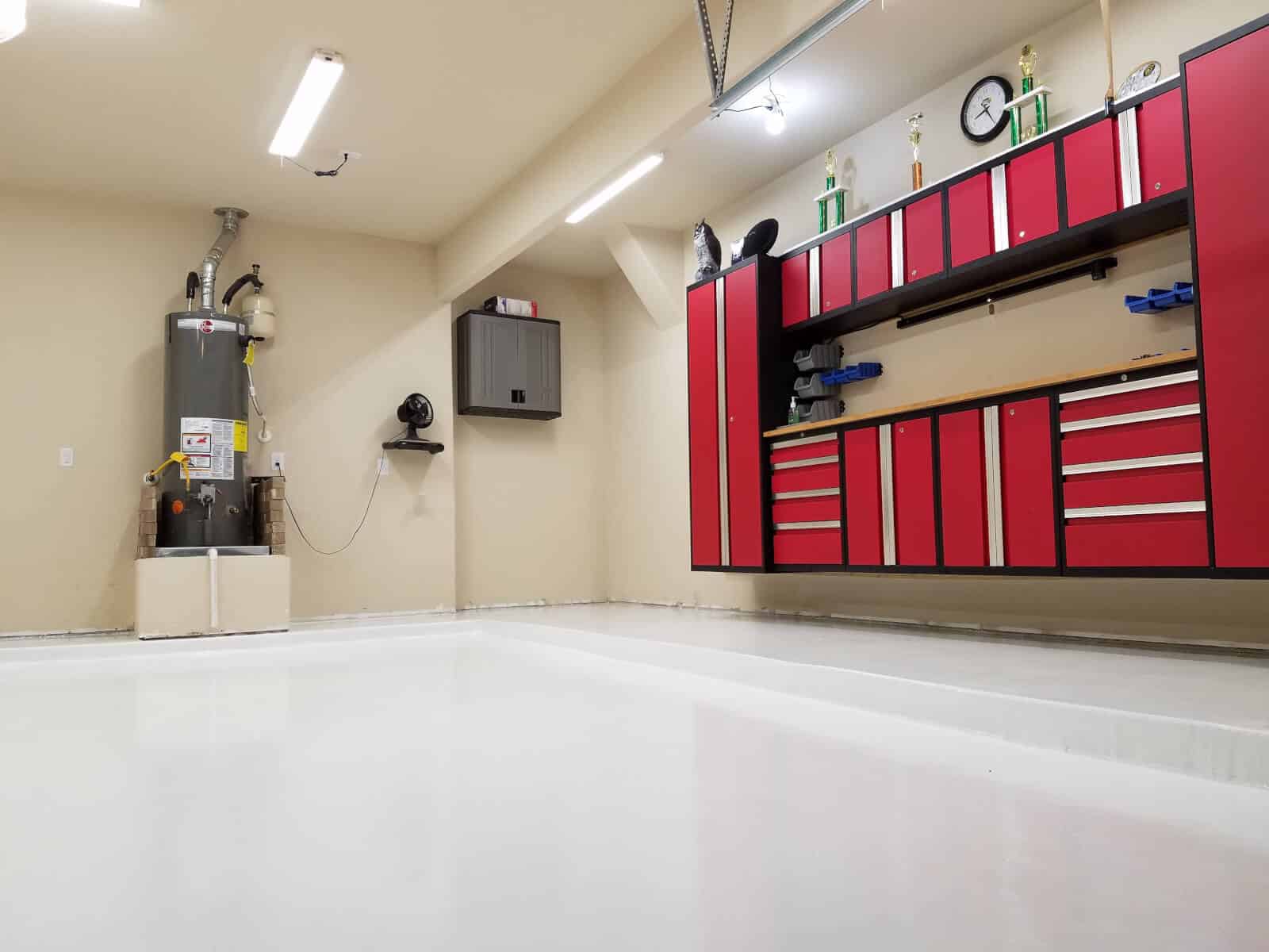 White Garage Floor Coating – Polyurea